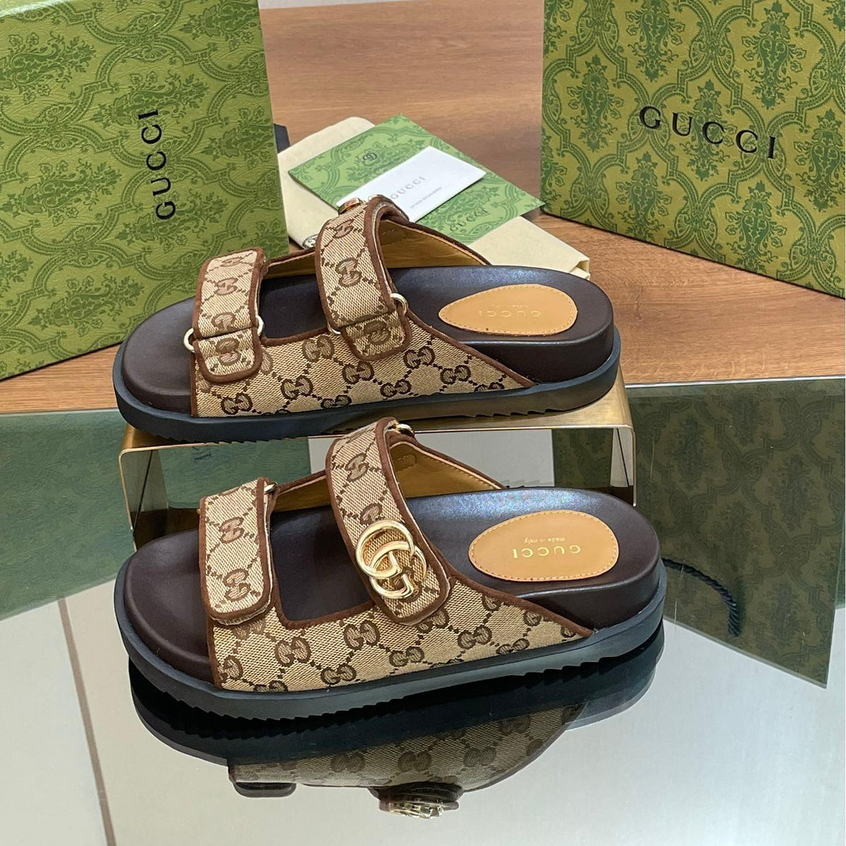 New Fashion Versatile Velcro Sandals 1024032030