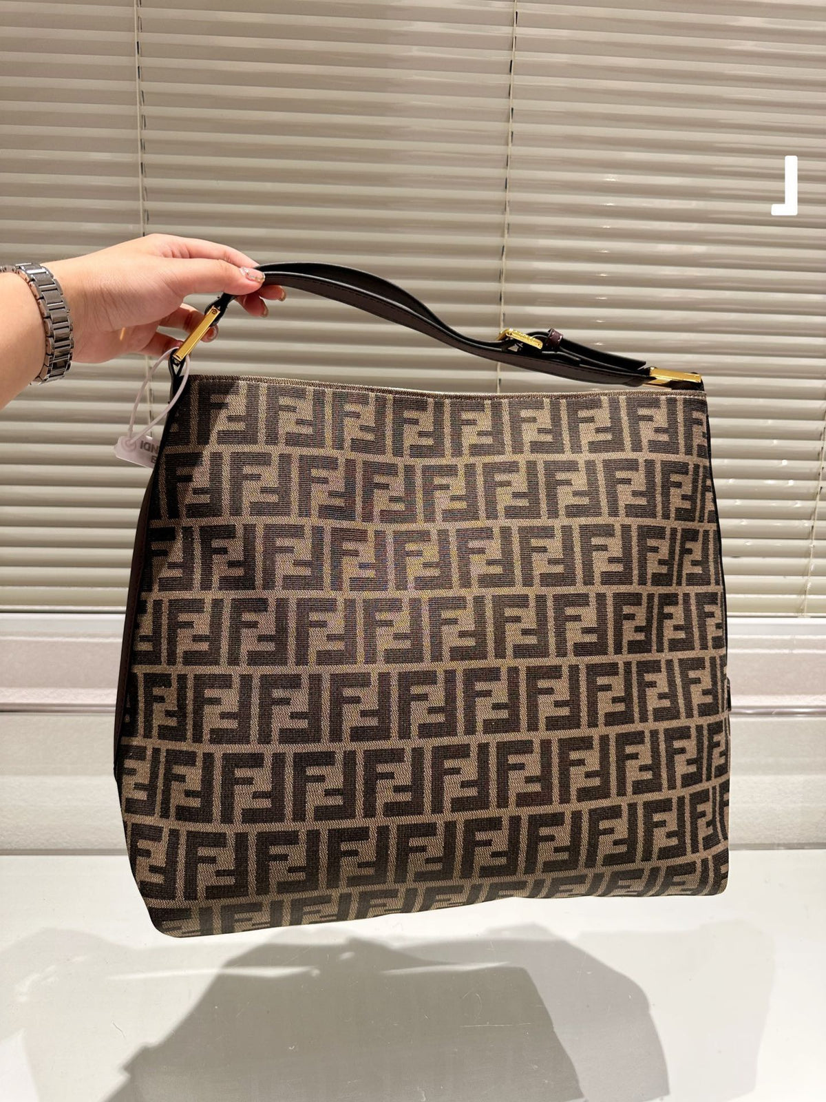 New Classic Versatile bags PT1023092709