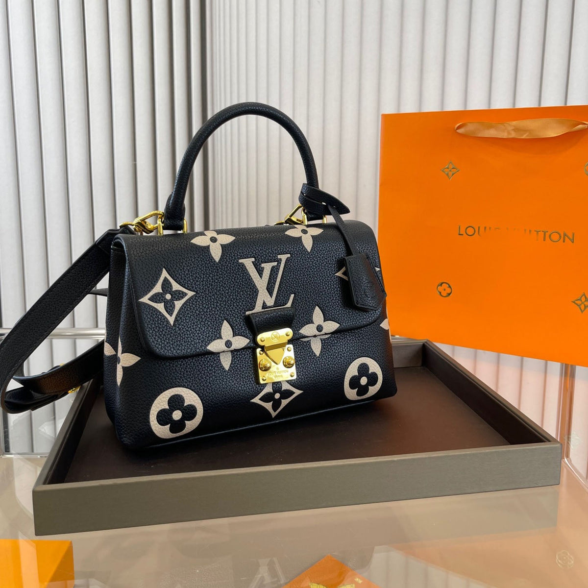 Black Understated Luxury Handbag WLFBG23021711