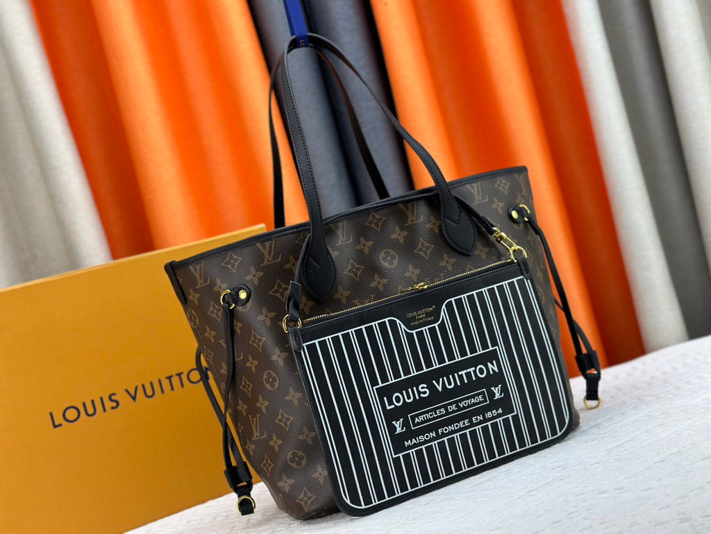 V 24ss new fashion printed handbag 0724101702