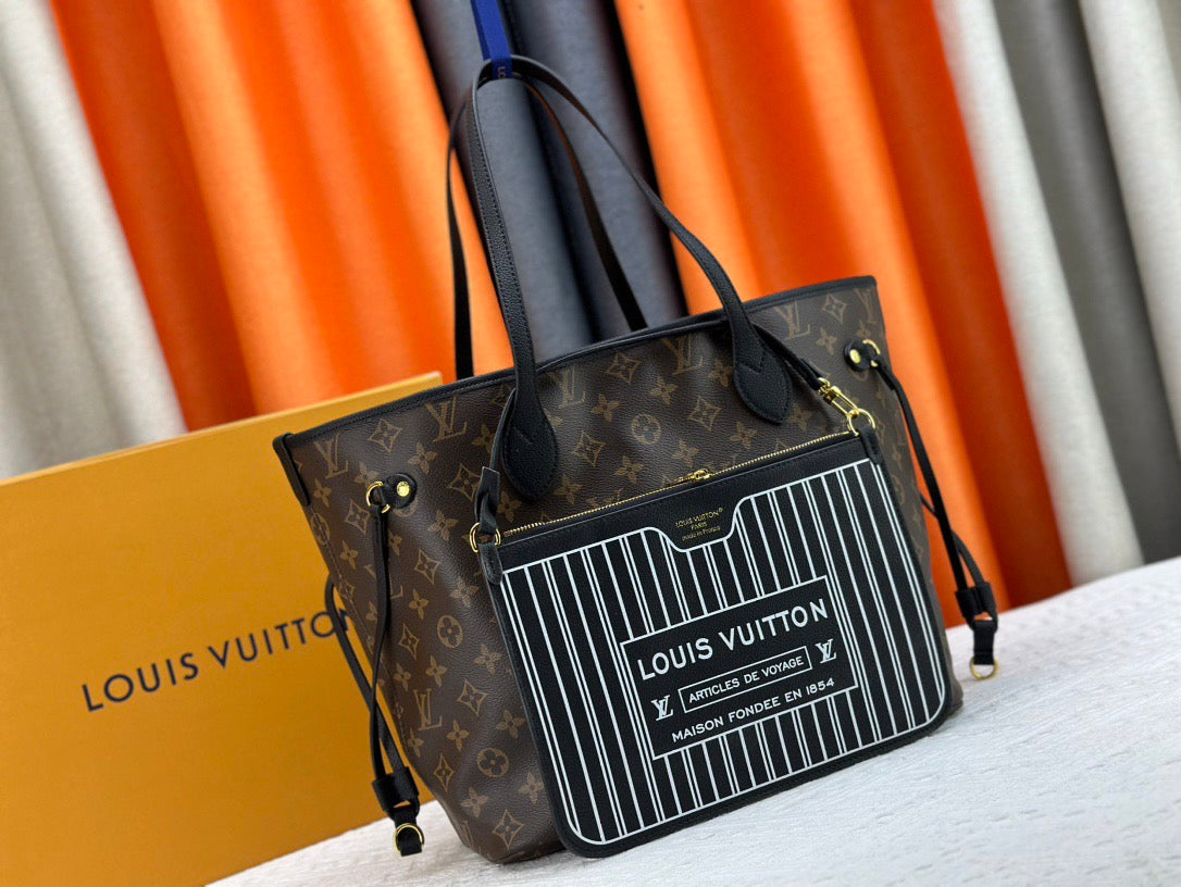 V 24ss new fashion printed handbag 0724101702