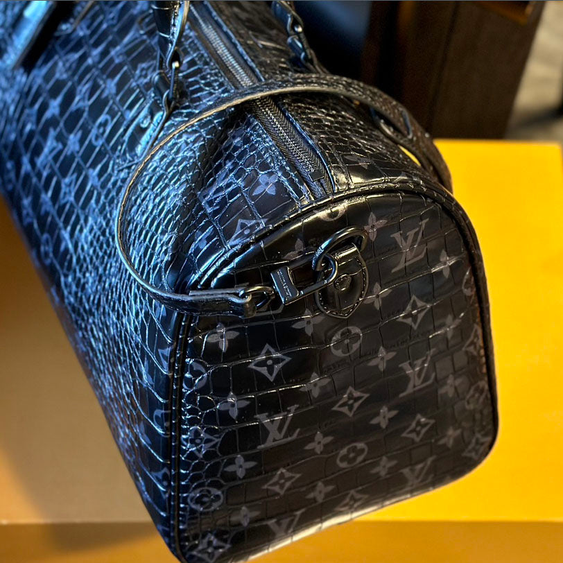 L Limited Edition Crocodile Pattern Travel Bag XC24092305