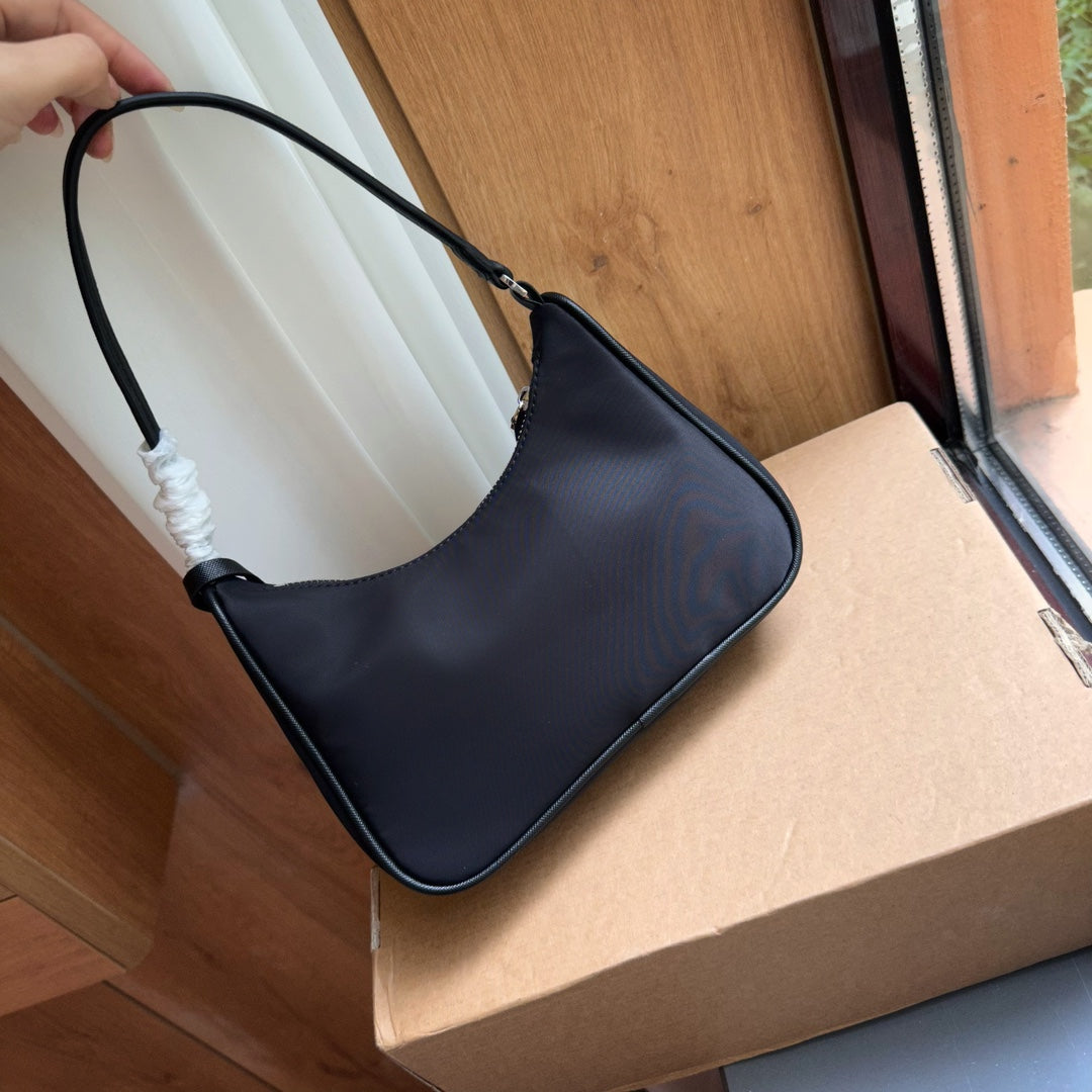 New trendy and fashion bags  CWT1023091319