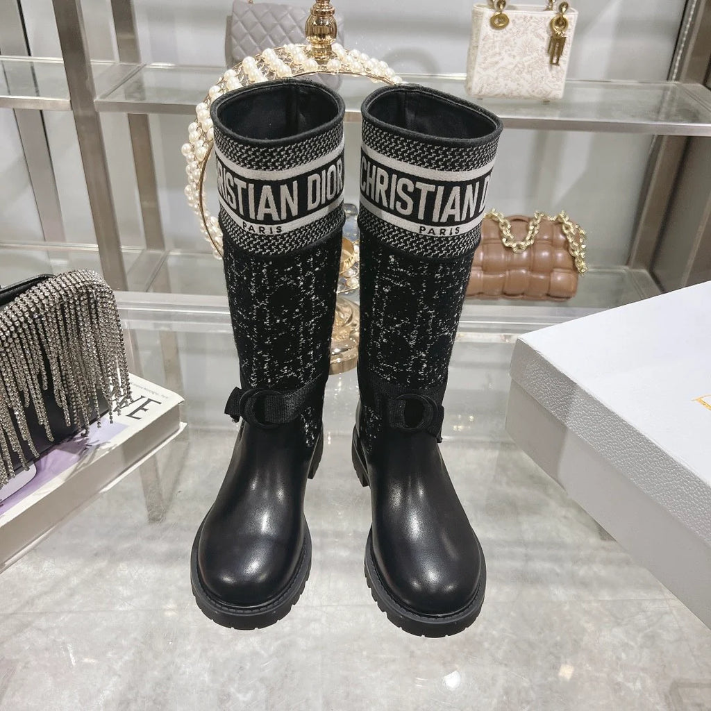 New embroidered letter boots 1024093015