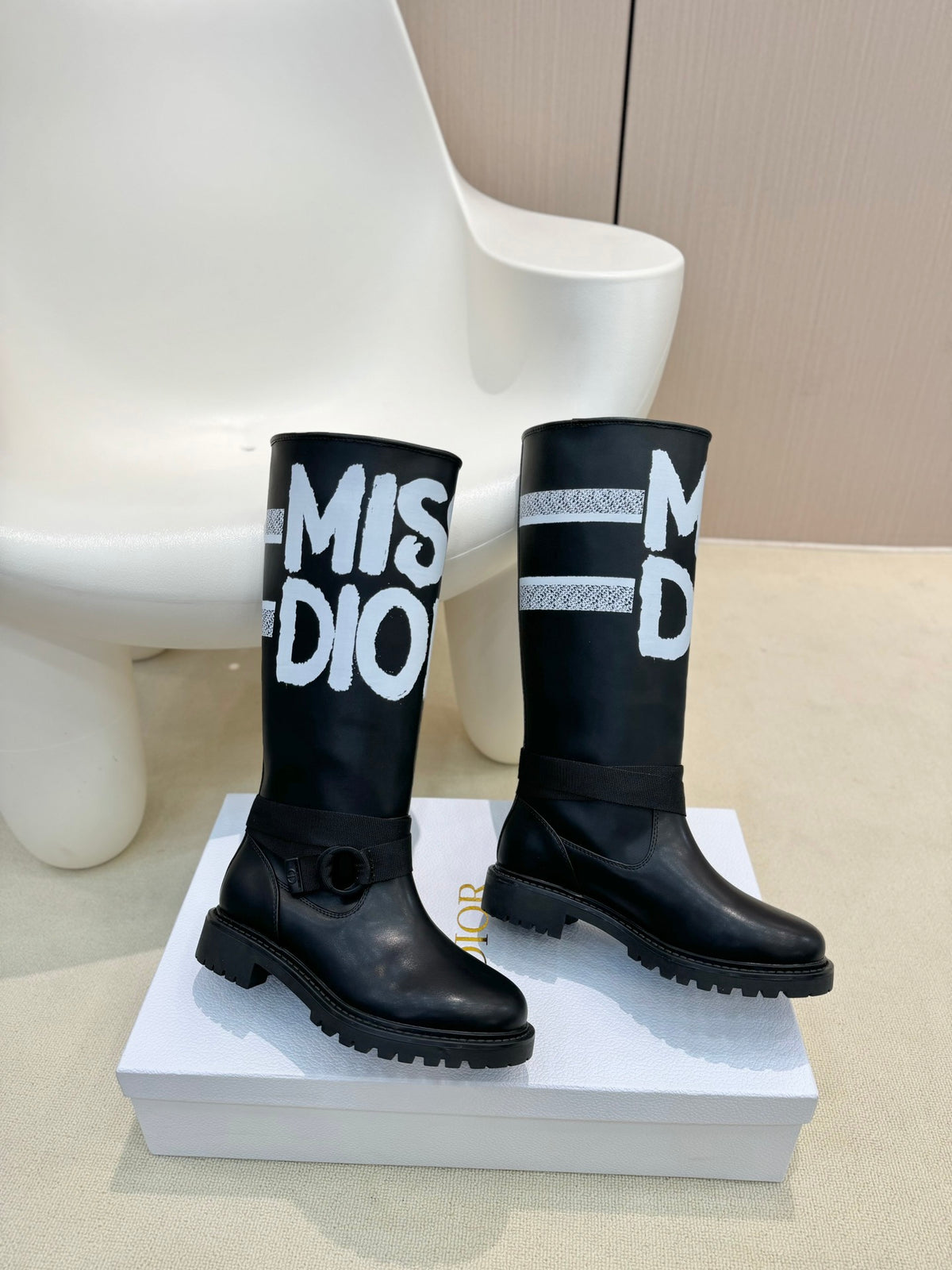 DIO mid-tube graffiti women's boots knight boots 0724082814