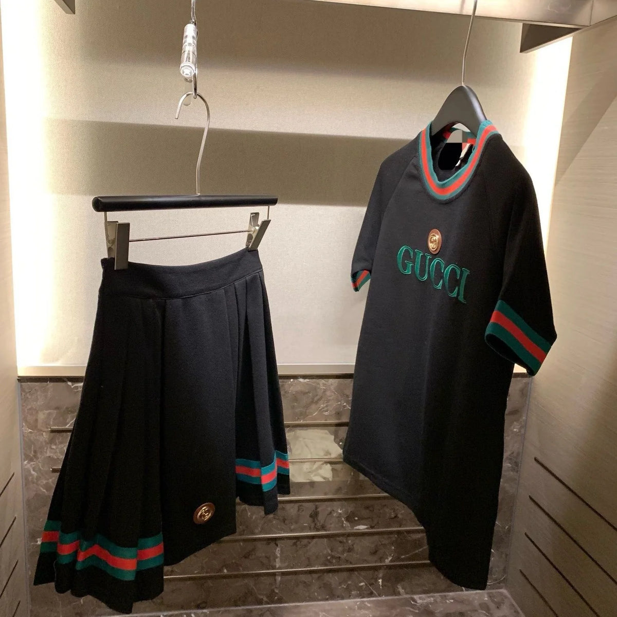 New Classic Embroidered Short-sleeved T-shirt Pleated Skirt Two-piece Set 1024031310