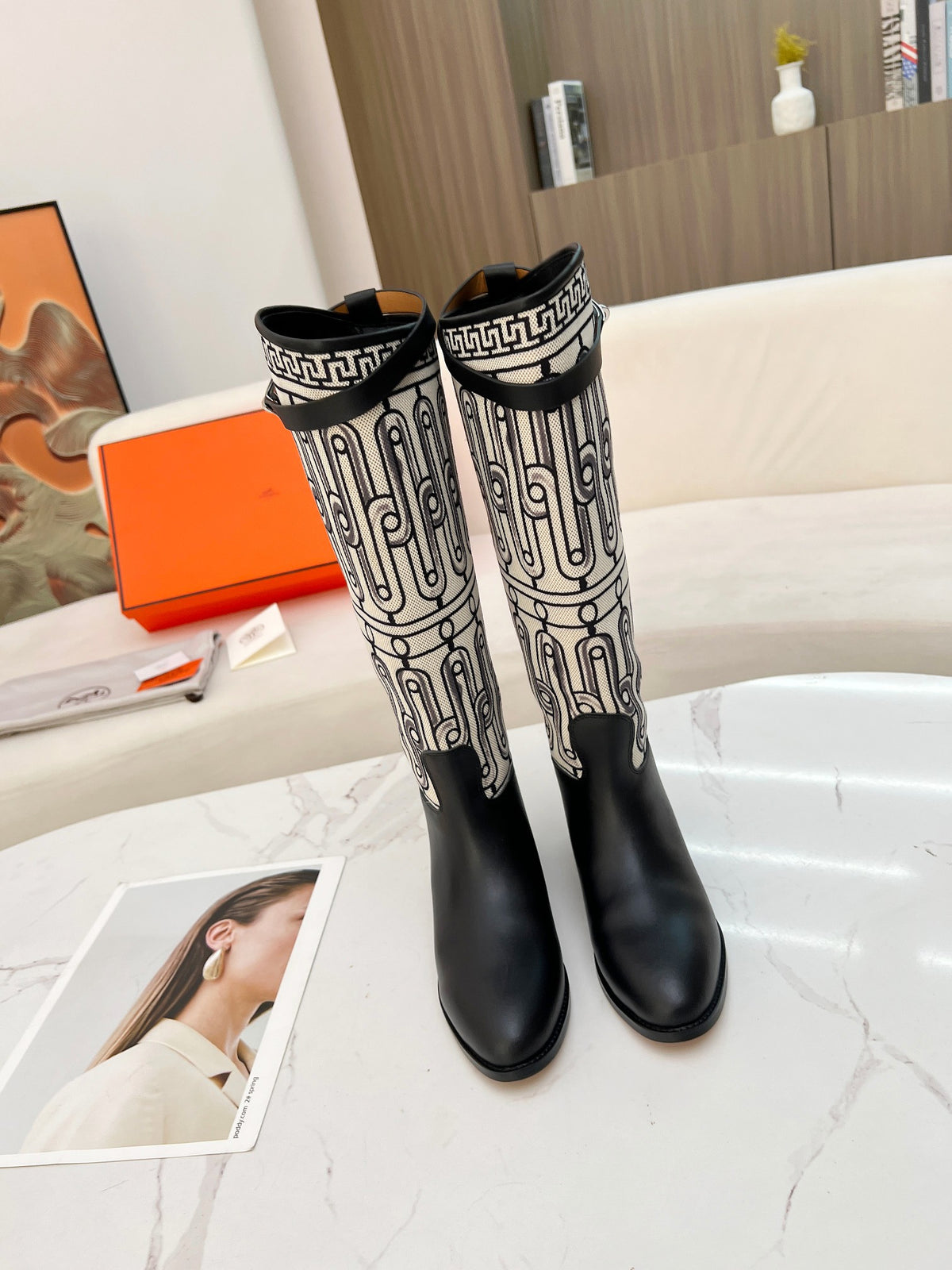 H Kelly Buckle Knight Boots 0724110418