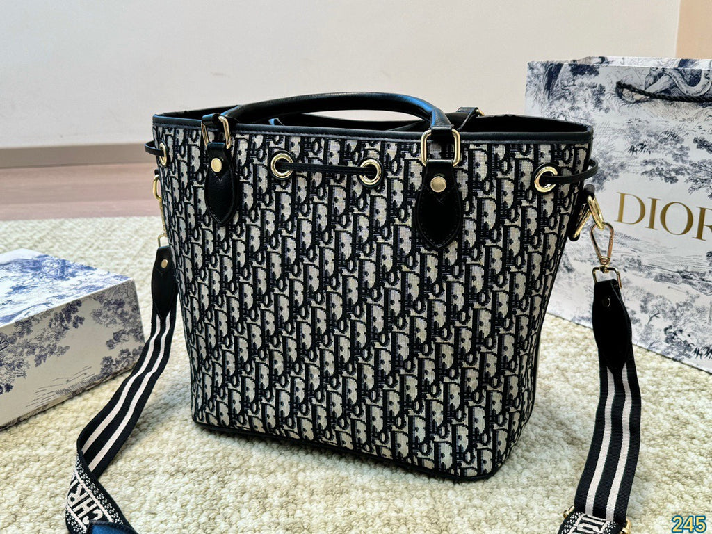 DR tote bag handbag 9000927015