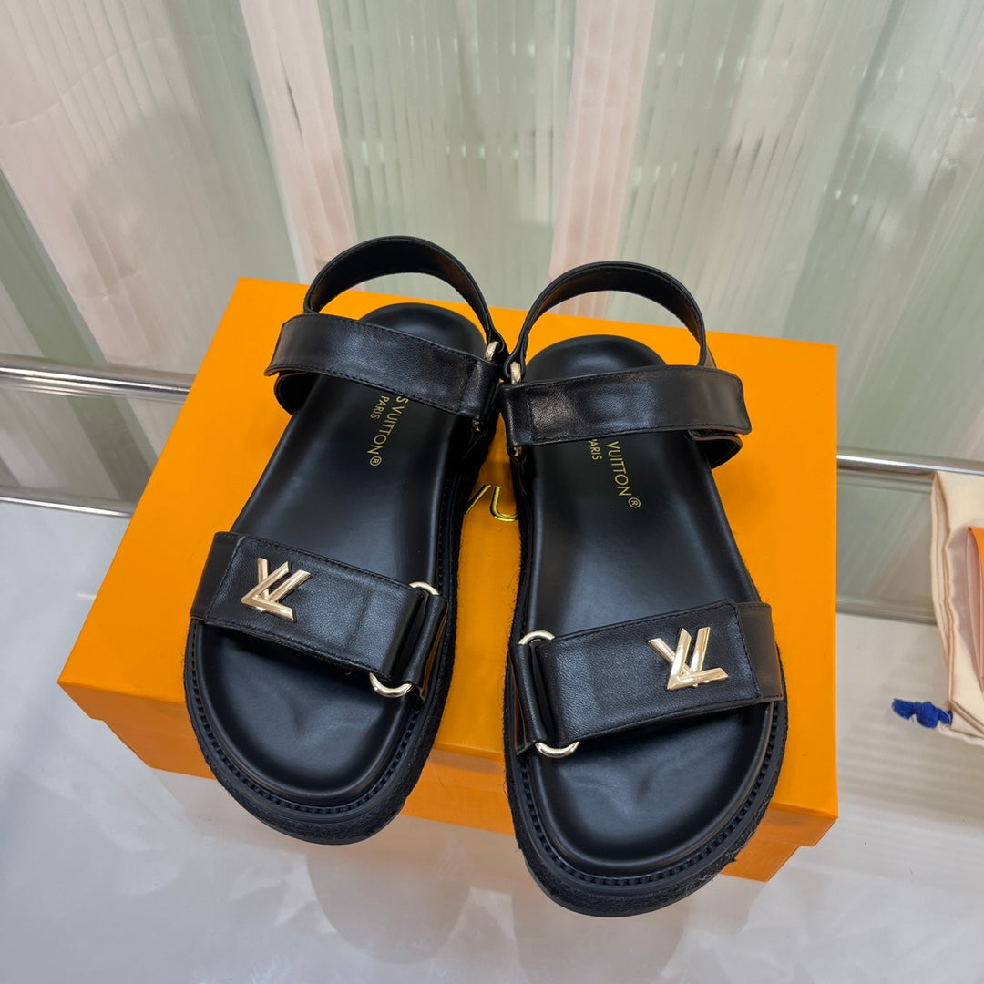 V - Classic Sandals XC07062905