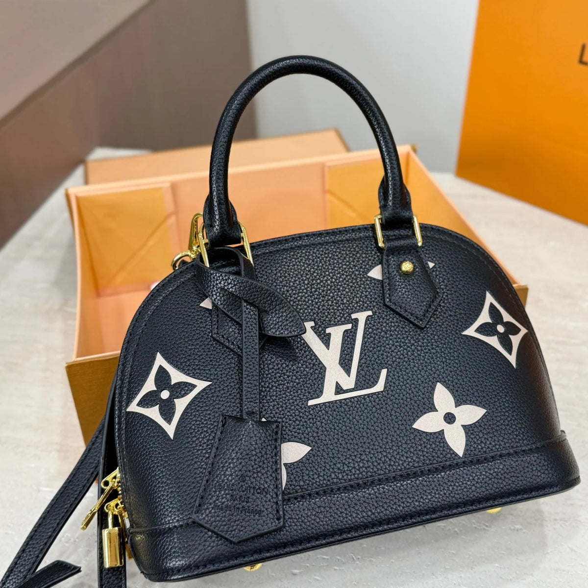 New stylish shell-shaped bag 1426020510