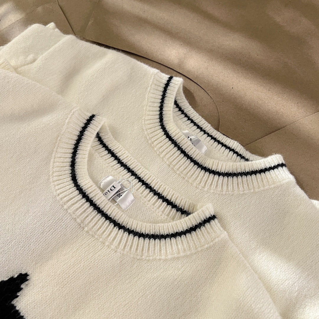 Lucky Star Jacquard Crew Neck Sweater XC0823091914