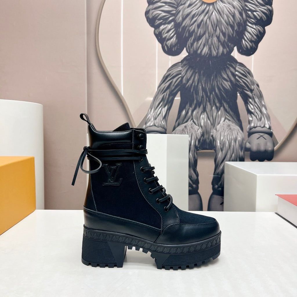 Fashion New Mid Length Thick Soled Martin Boots 1023120512