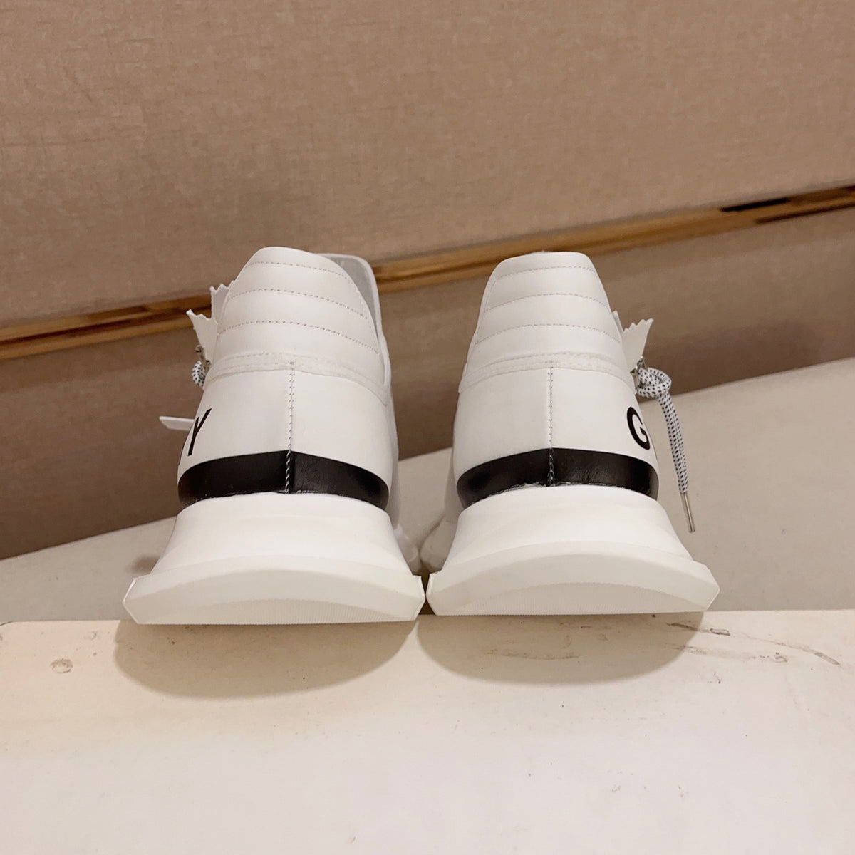 GB Comfortable sneakers 1824070201