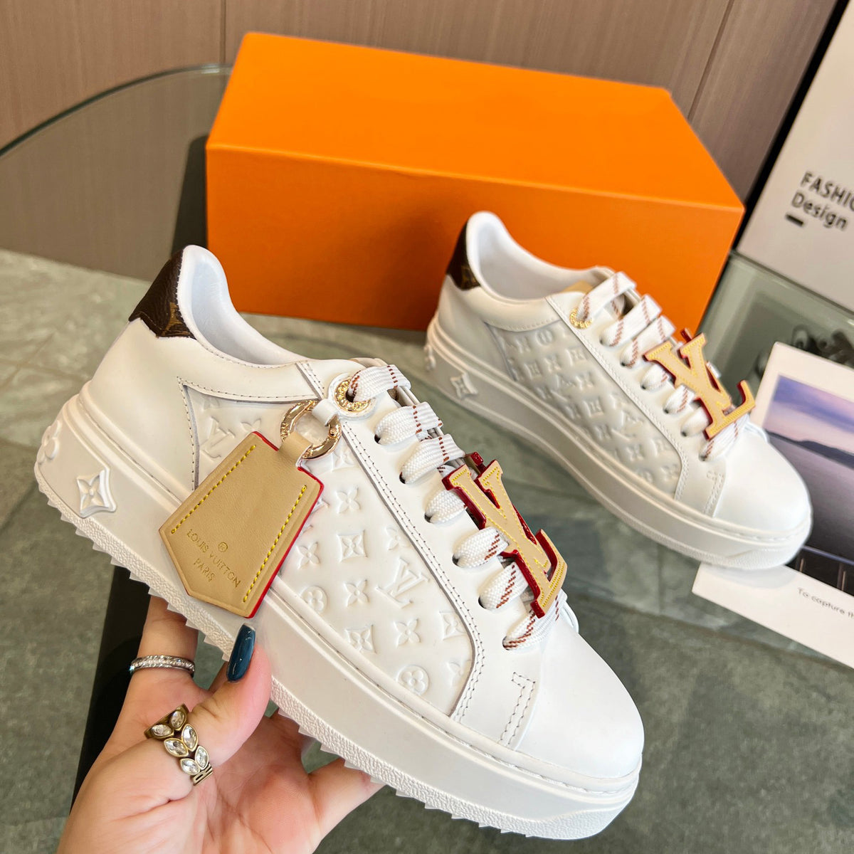Ladies Classic White Sneakers XC0723042407