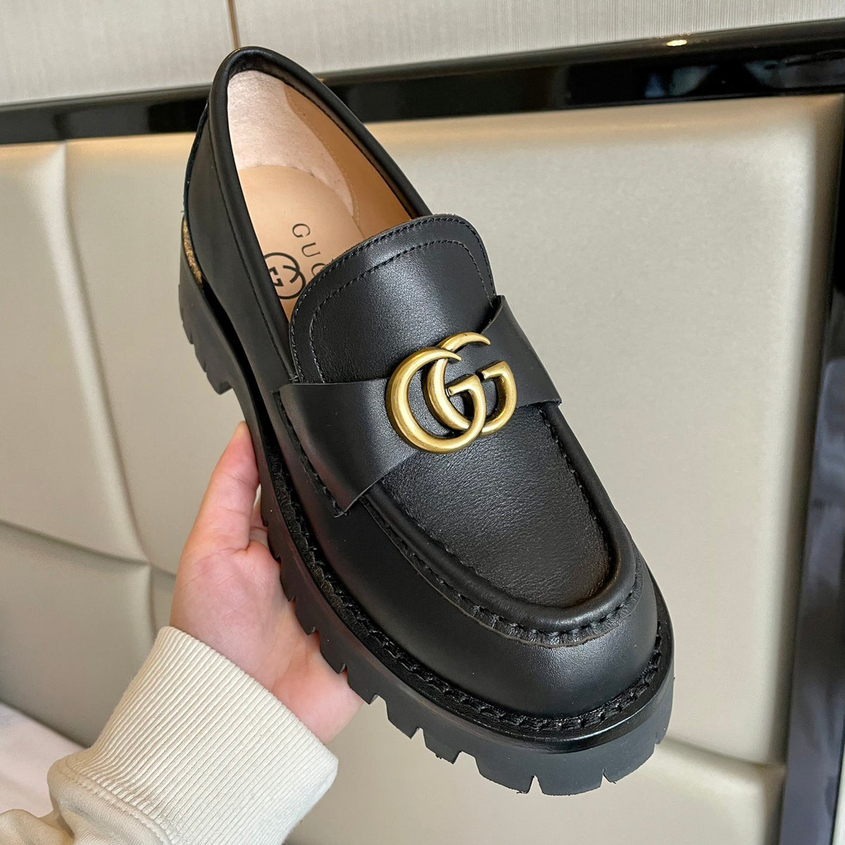 thick-soled loafers 03011