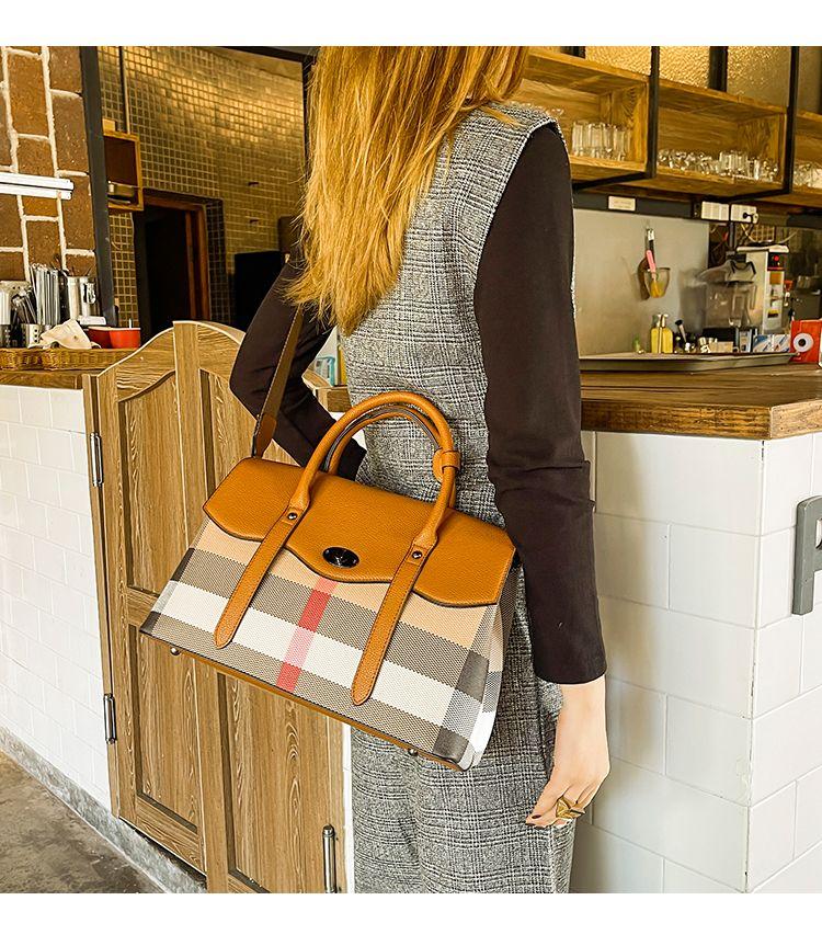 New Fashion Large Capacity Plaid Tote Bag 1024042914