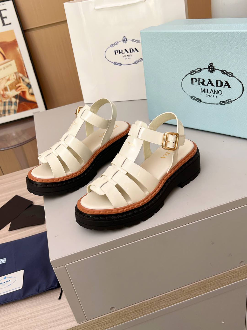 P fashionable new thick-soled sandals 0725061617