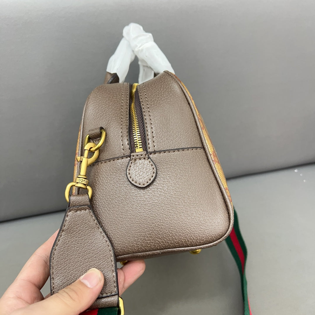 Co-branded mini travel bag, handbag, crossbody bag 1824042103