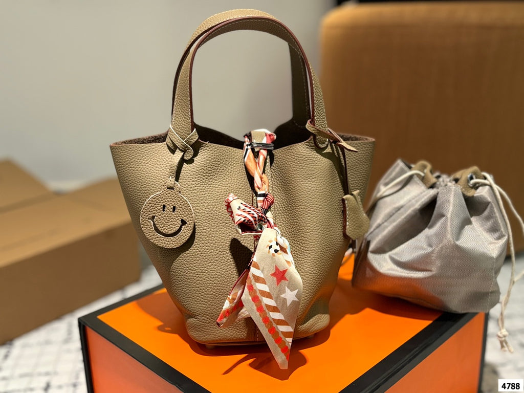 H Picotin18 Multicolor Bucket Bag 0724101014