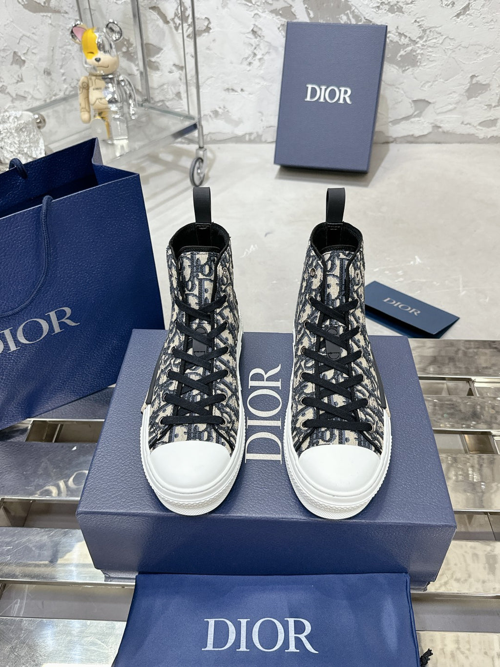 CD B23 High-Top Sneaker 1824120909
