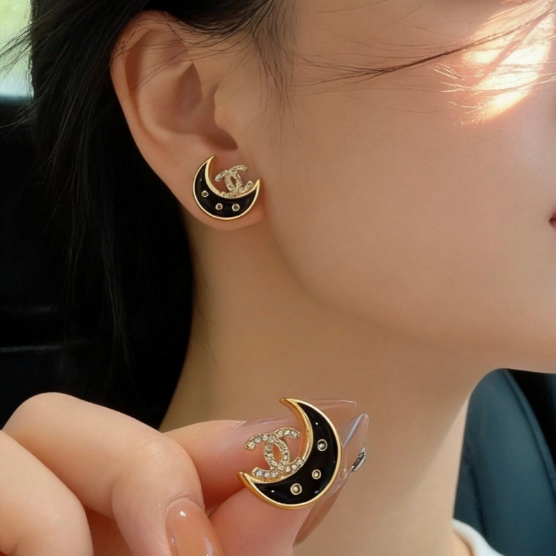 Women's Luxury Moon Shape Crystal Stud Earrings XZ1326092809
