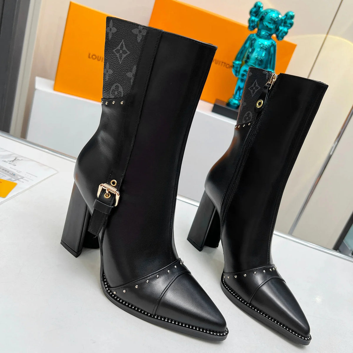 Autumn and Winter Fashion Short Boots 1024101503