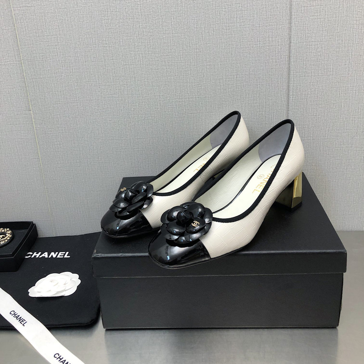 -low-heeled slip-on sandals XC07062911