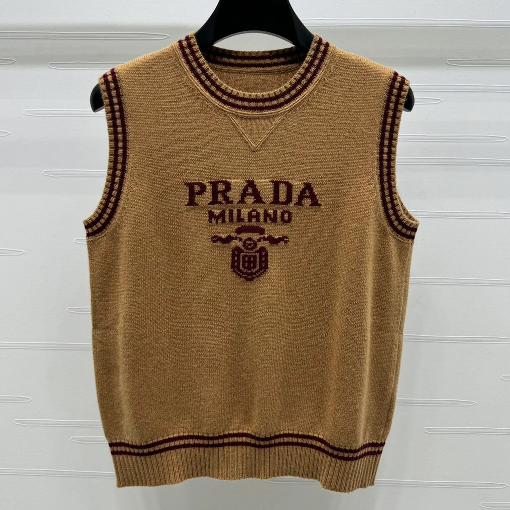 Color-blocked crew-neck knit vest 1025102109