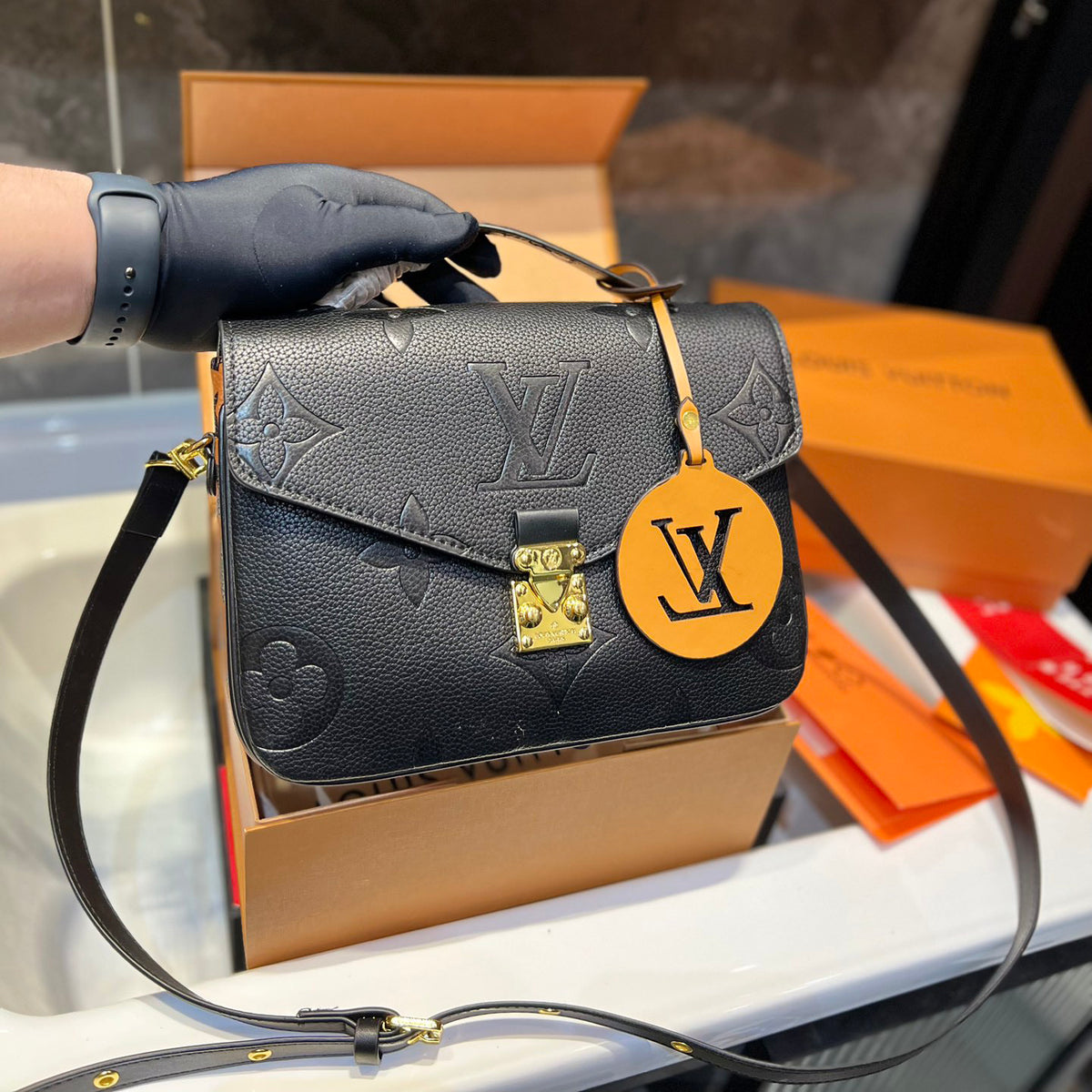 New V Logo Embossed Messenger Bag XC16060307