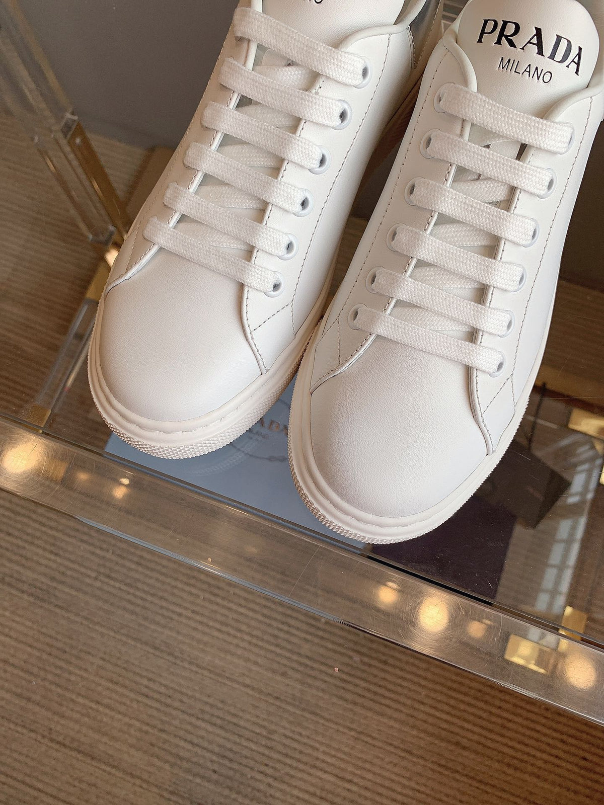 P classic siLer tail couple white shoes 0724111112