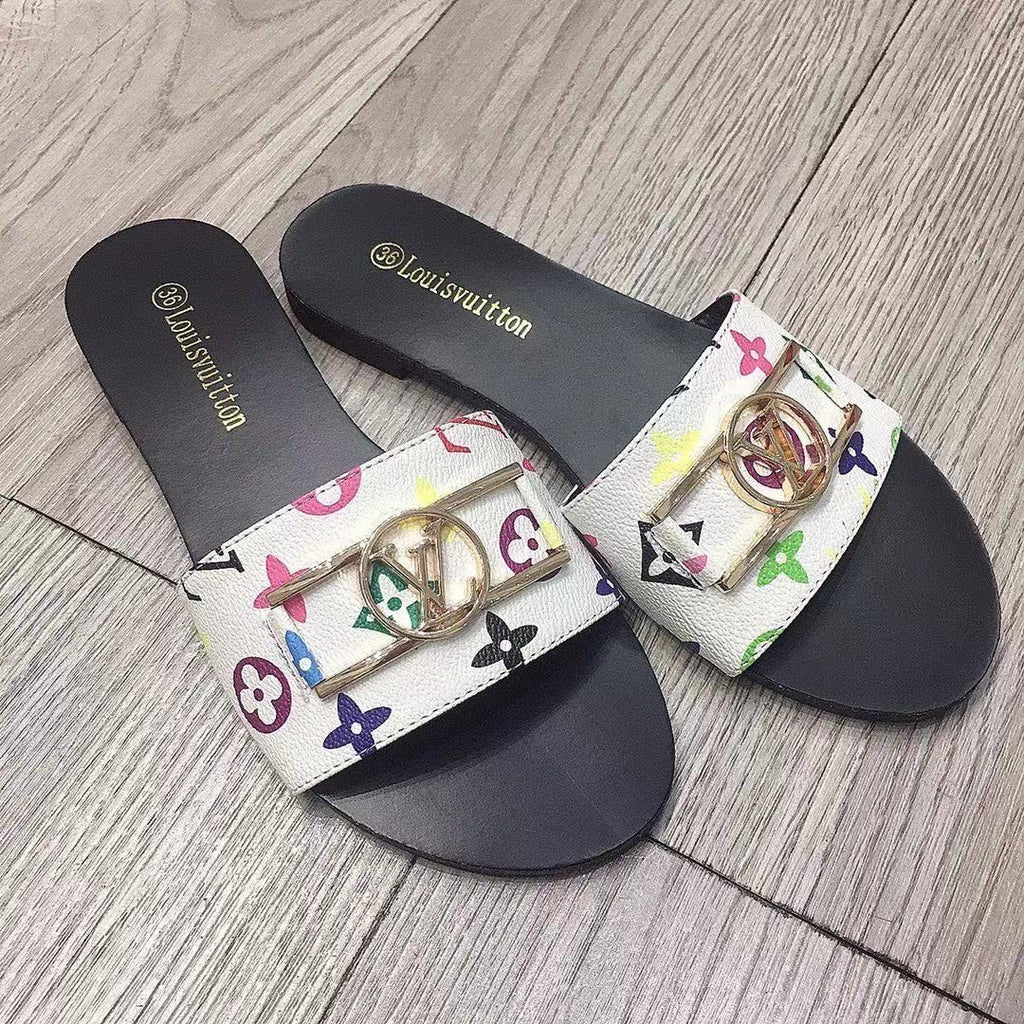 New Fashion Versatile Female Slippers 1024042404