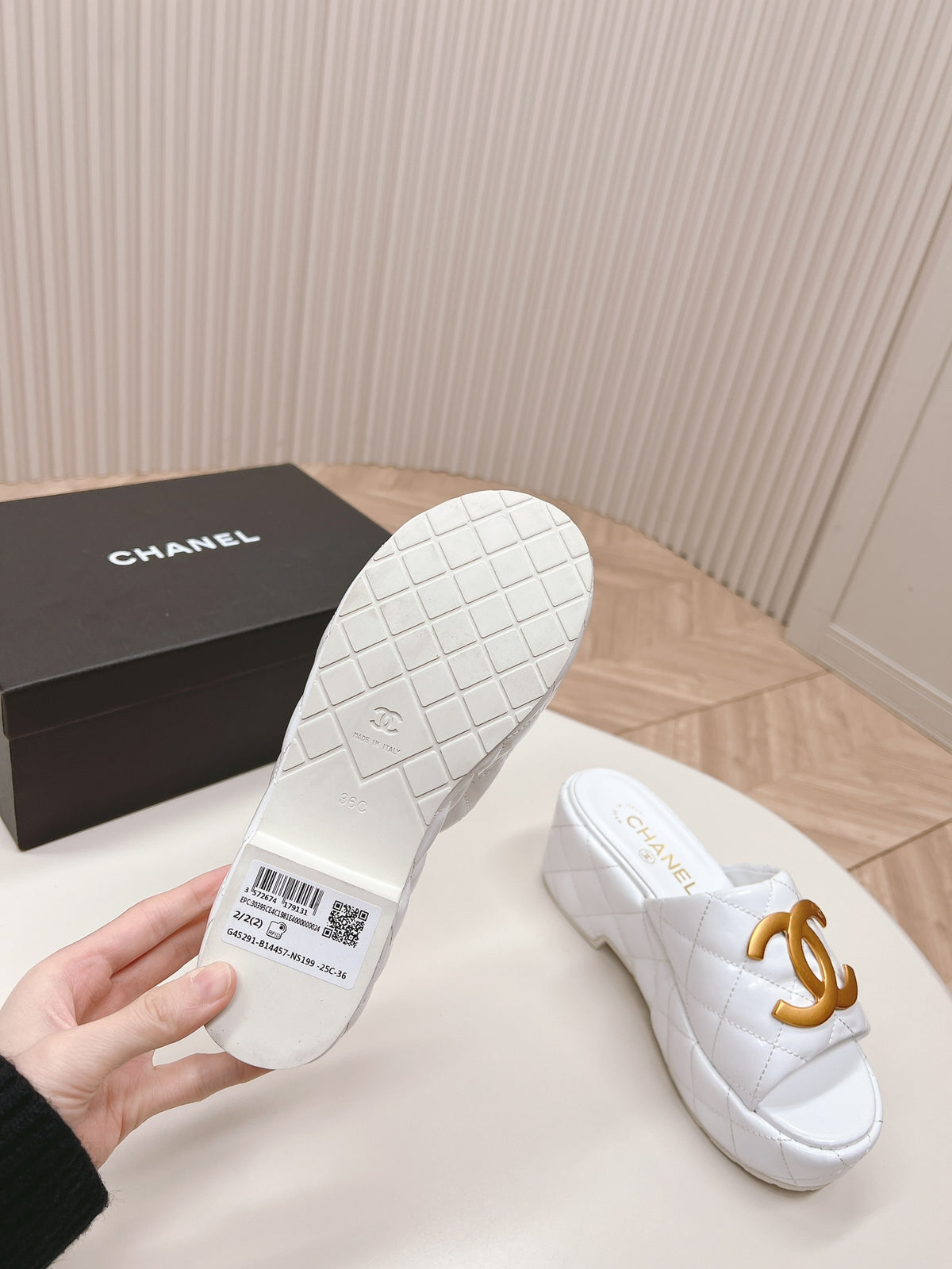 Chane1 top fashion thick-soled rhombus slippers 0724030812