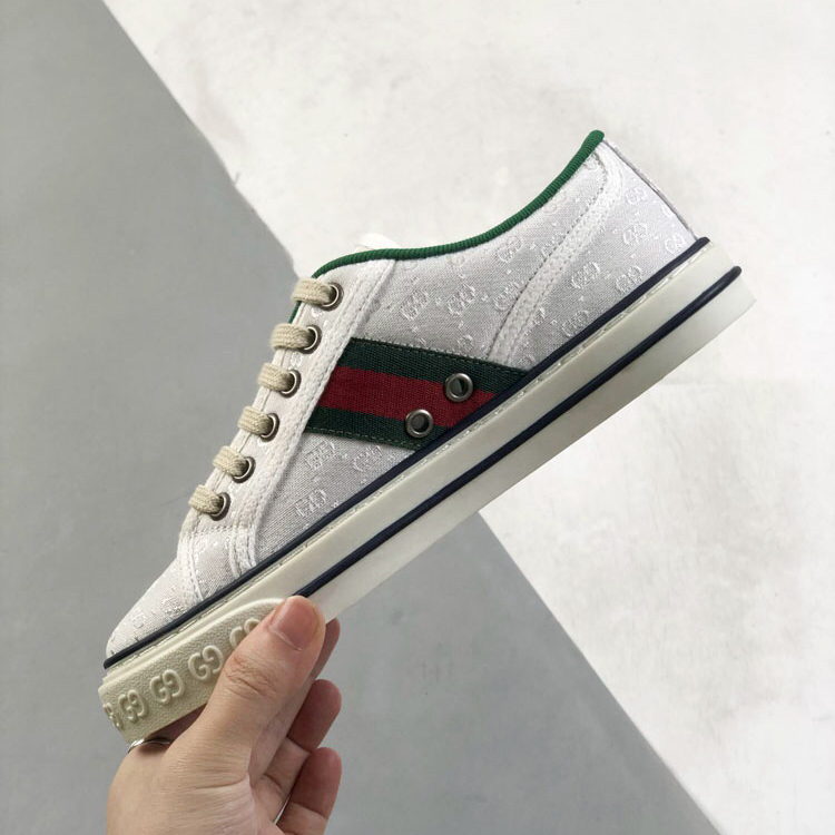 White Couple Canvas Print Retro Casual Sneakers XC070529901