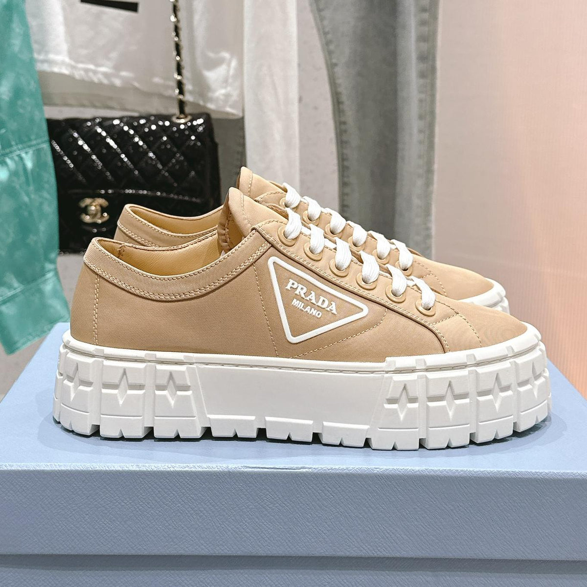 New fashionable and versatile thick-soled sneakers 1024013001
