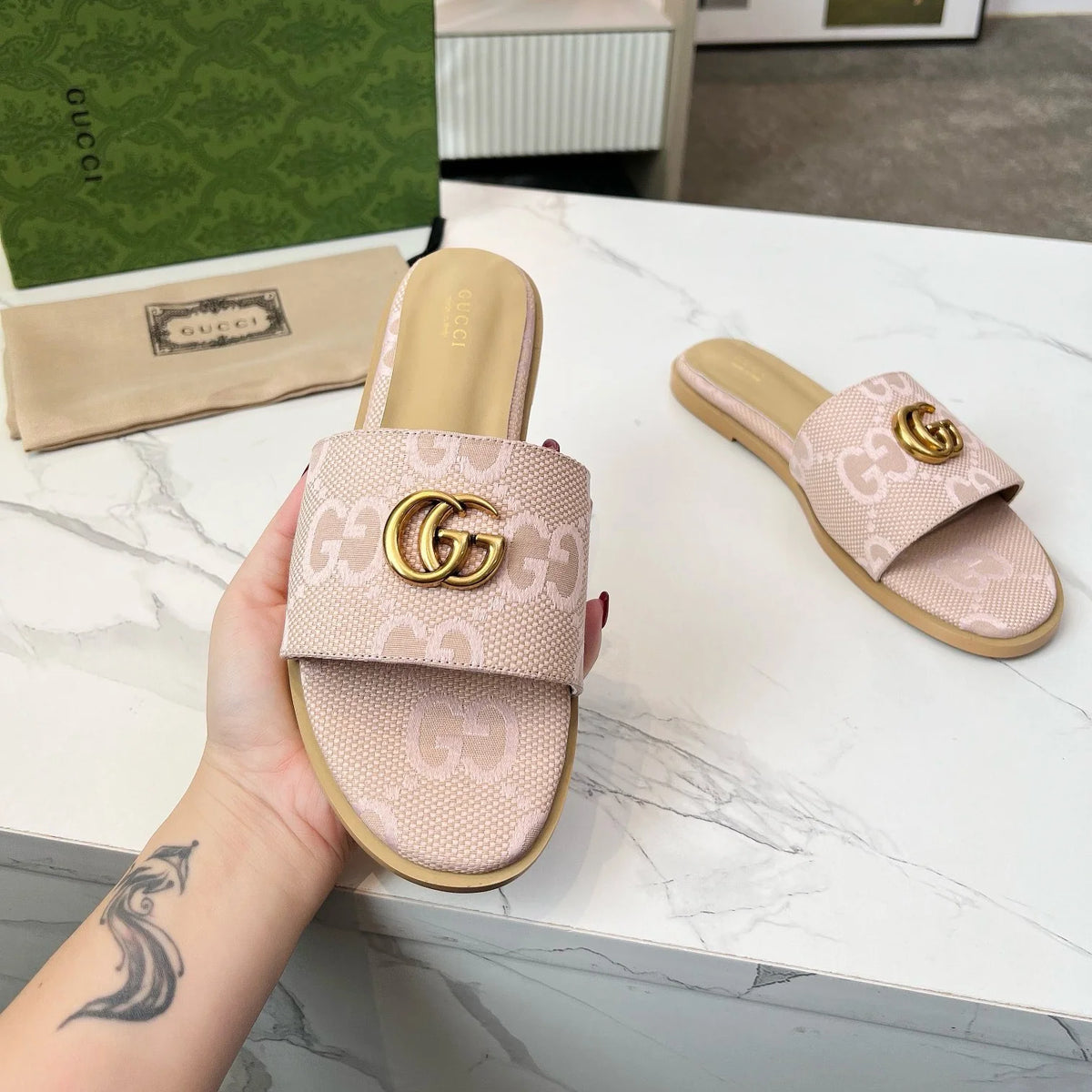New fashion and versatile flip-flops 1025031908