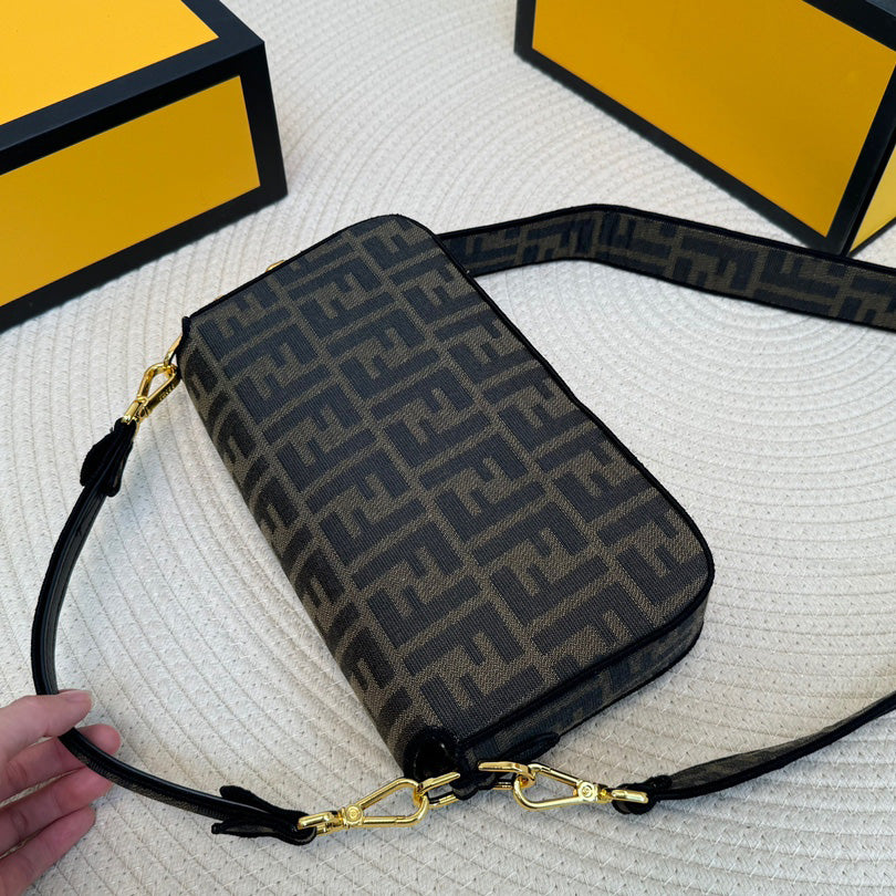 Baguette bag1824061110