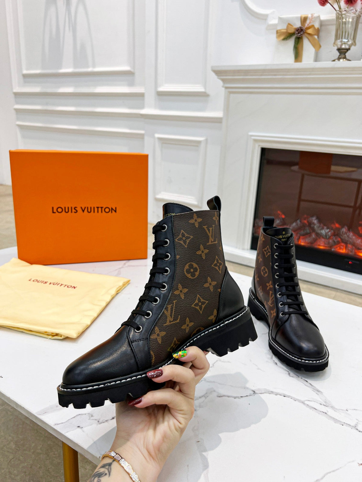 Trendy leather martin boots XC0823071706