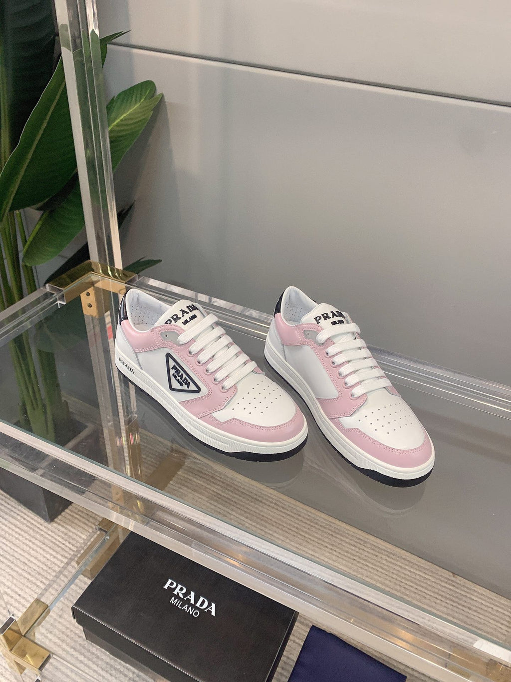 P classic white shoes 0724111201 0724111202