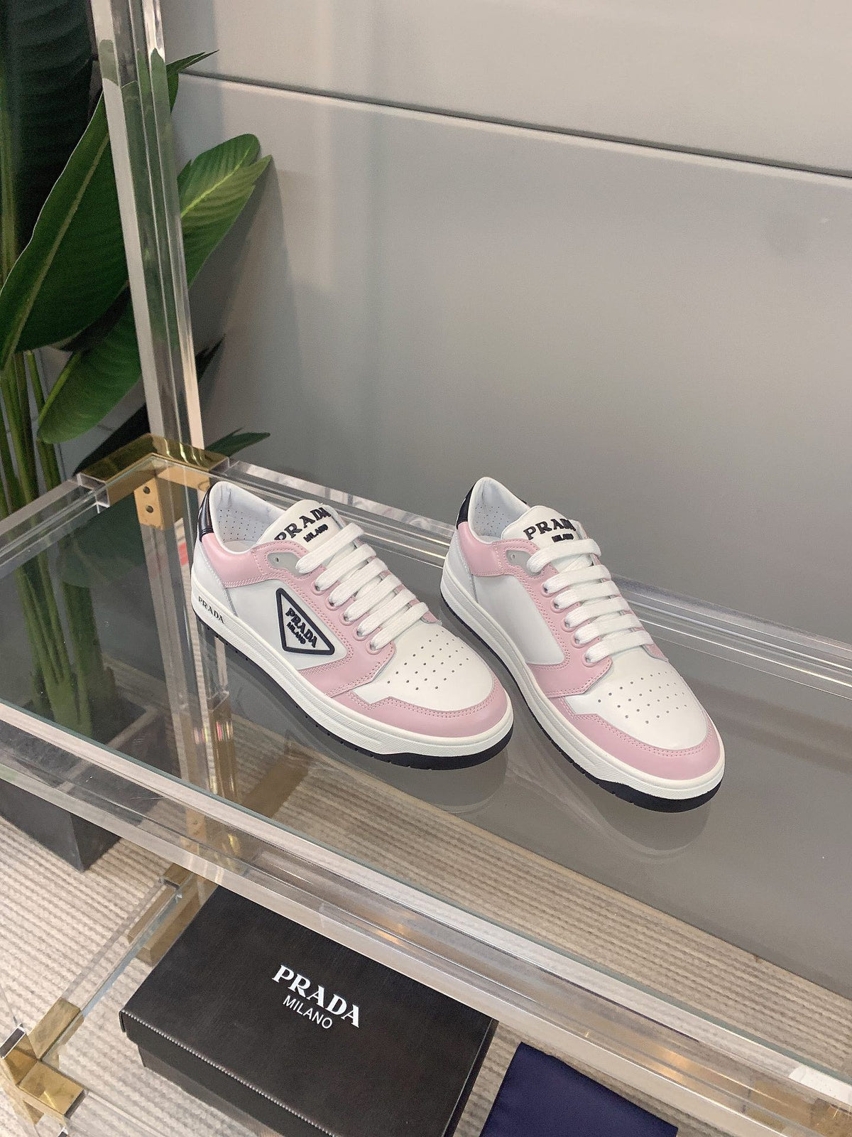 P classic white shoes 0724111201 0724111202
