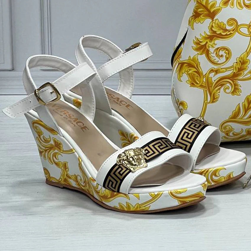 New Fashion Classic Versatile Sandals 1024061815