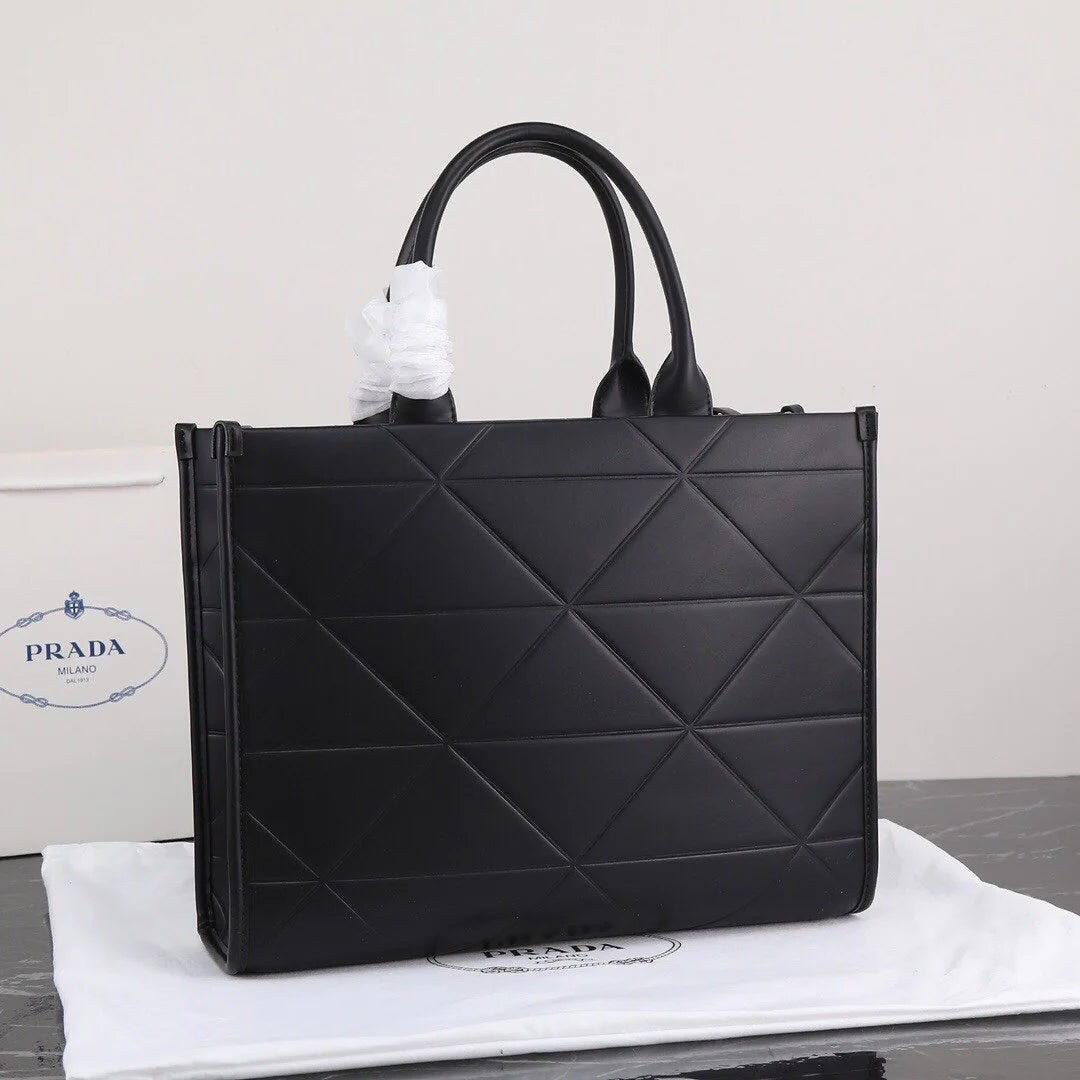 New Fashionable Versatile Tote Bag Large Capacity Shopping Bag 1024011917