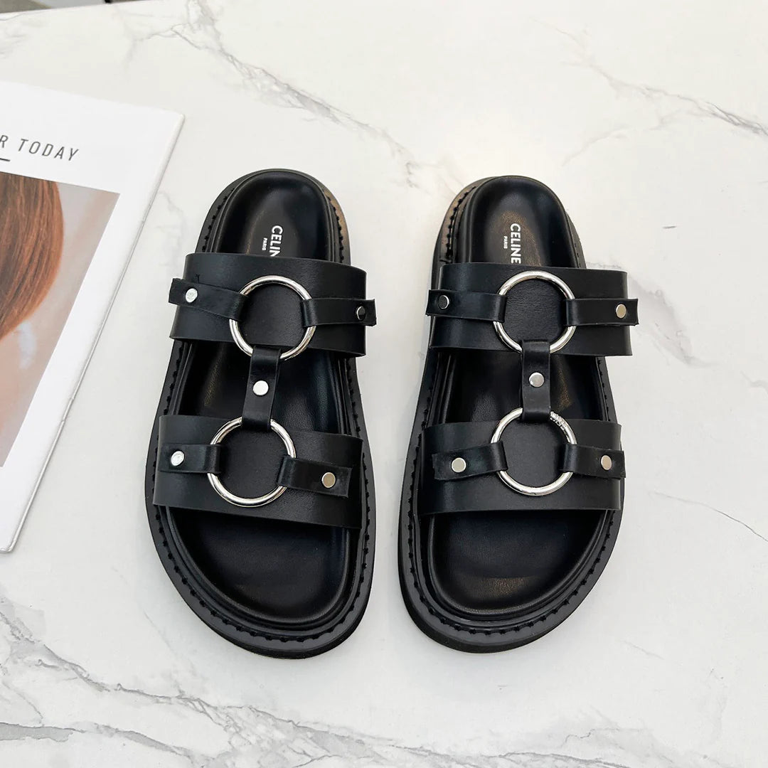 New fashion and versatile sandals and slippers 1024042611