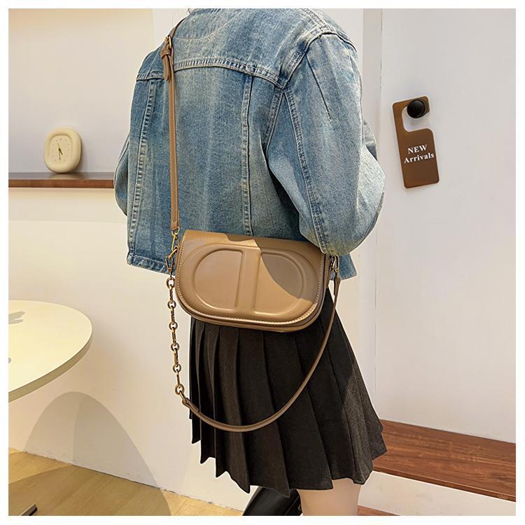 New Fashion Shoulder Crossbody Saddle Bag 1024070320