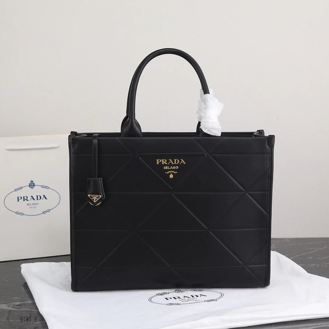 New Fashionable Versatile Tote Bag Large Capacity Shopping Bag 1024011917