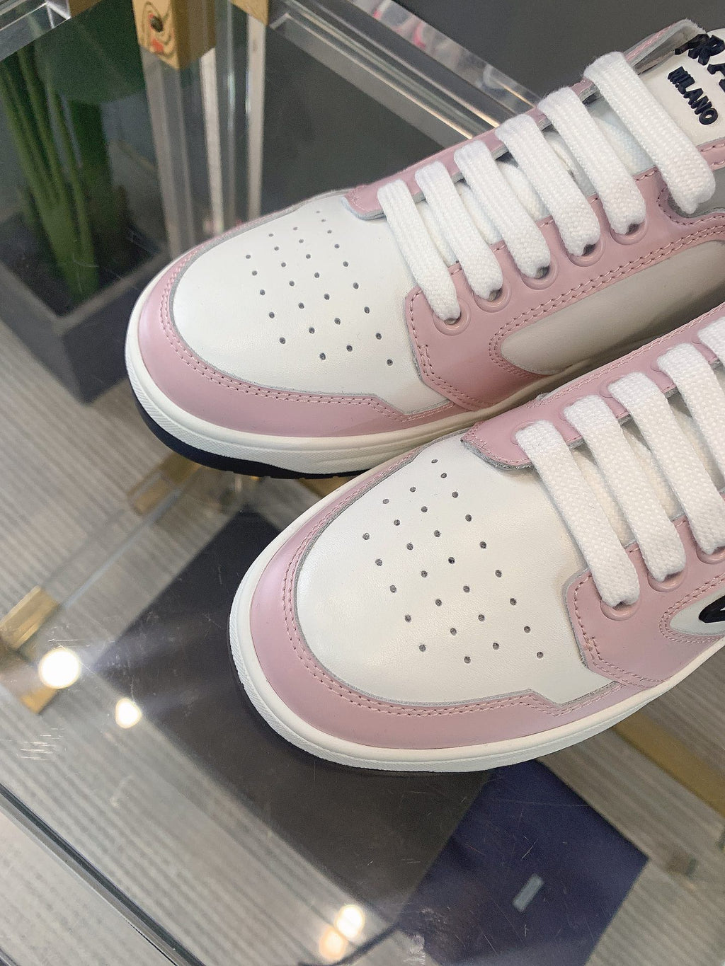 P classic white shoes 0724111201 0724111202