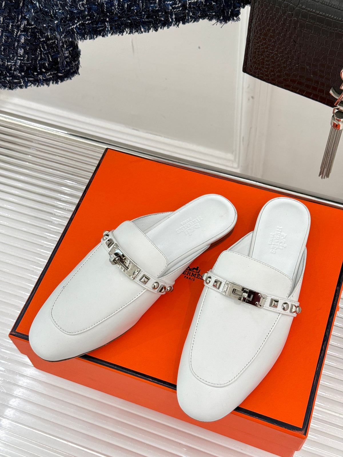 H Classic Rivet Kelly Buckle Half Slippers 072505207