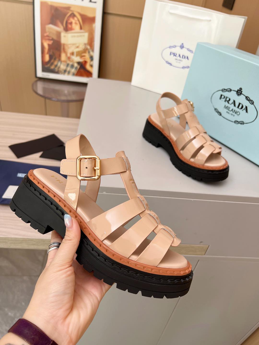 P fashionable new thick-soled sandals 0725061617