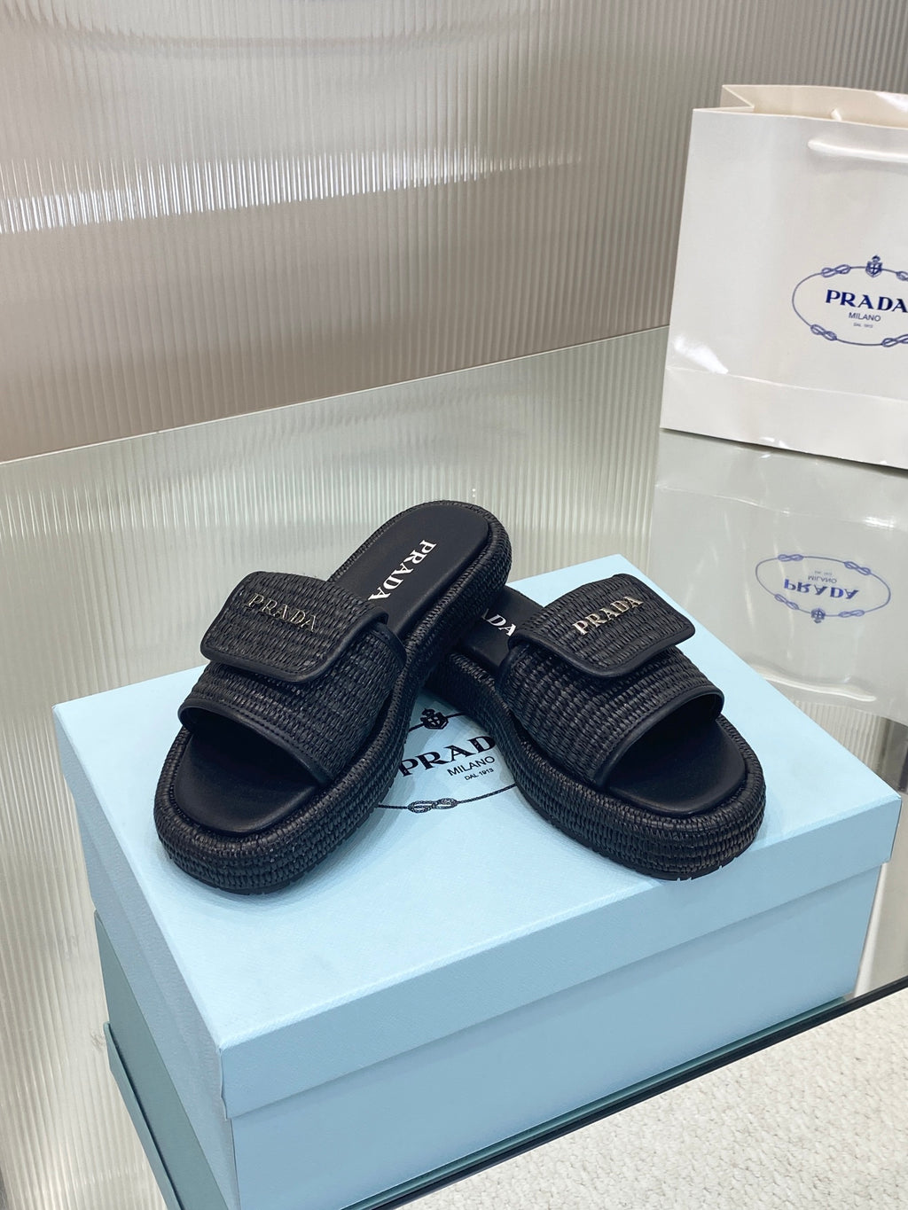 P raffia woven slippers 0724041702