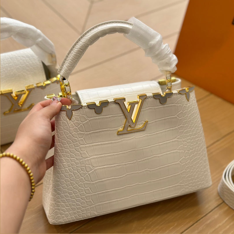 V Logo Classic Fashion All-match Clutch fb0424090209