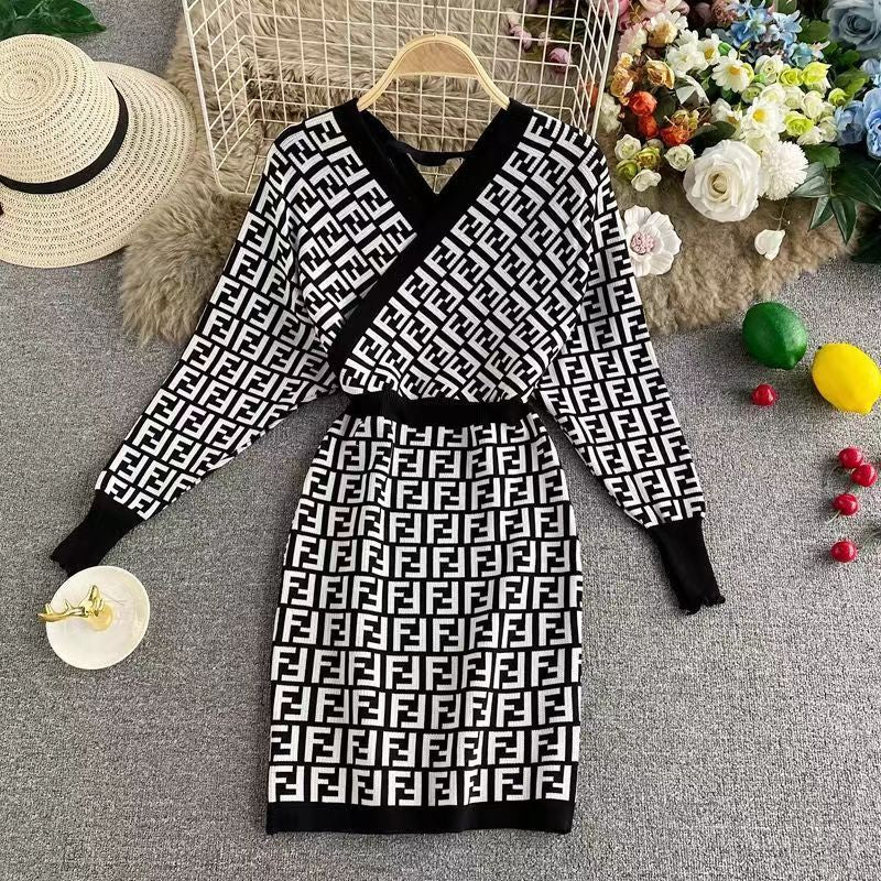 Fashion long sleeve knitted dress PF1023092010